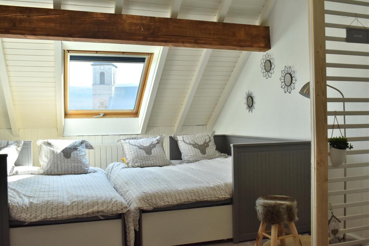 Charmant Studio, Le Petit Gris Des Montagnes Mouthe Exterior foto